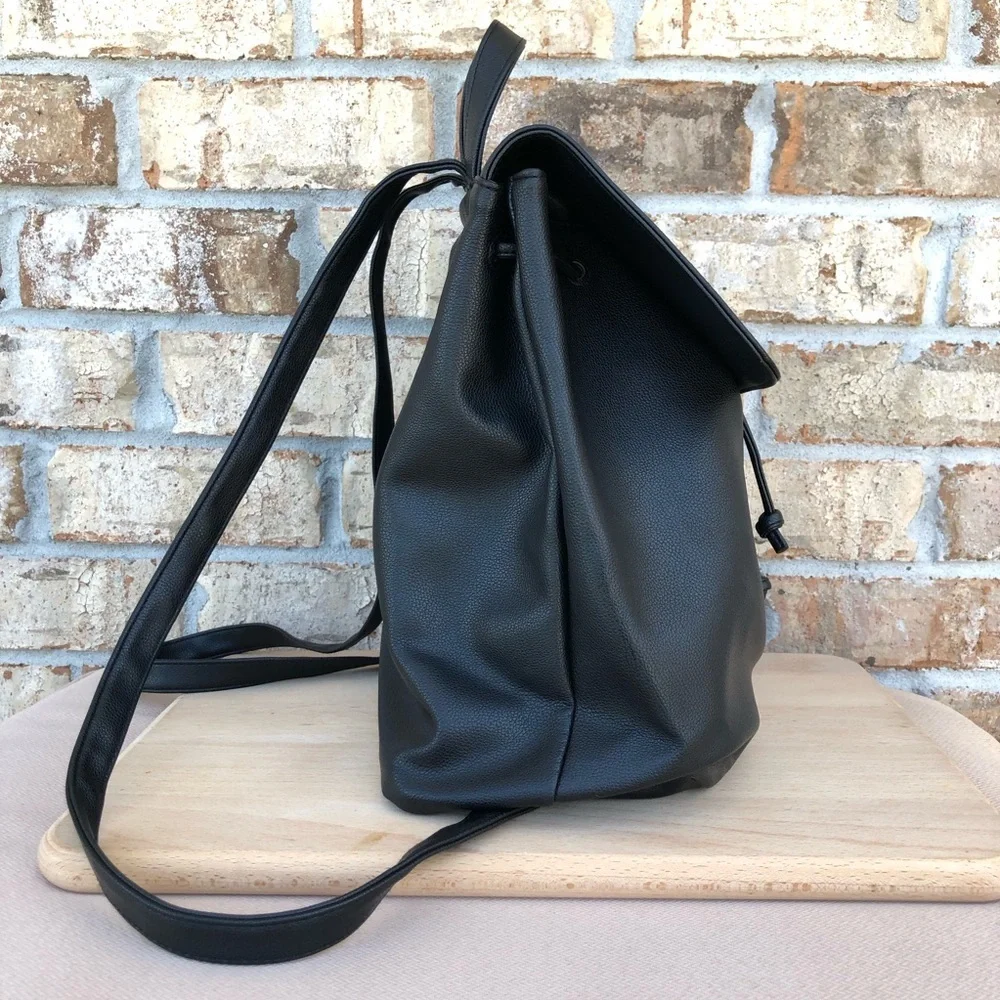 Victoria’s Secret Faux Leather Drawstring Magnet Black Backpack 15”W 12”H 6”D
